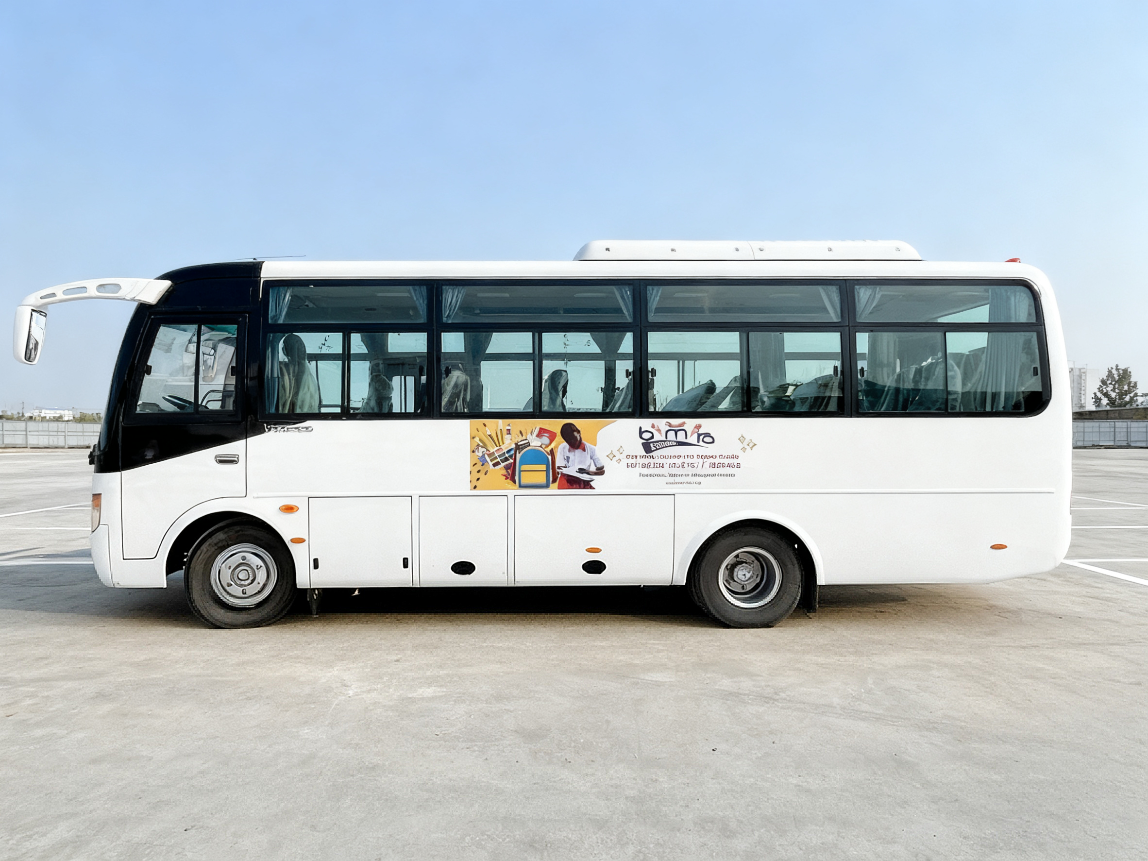 Safe and Attractive Used School Buses--Yutong ZK6752