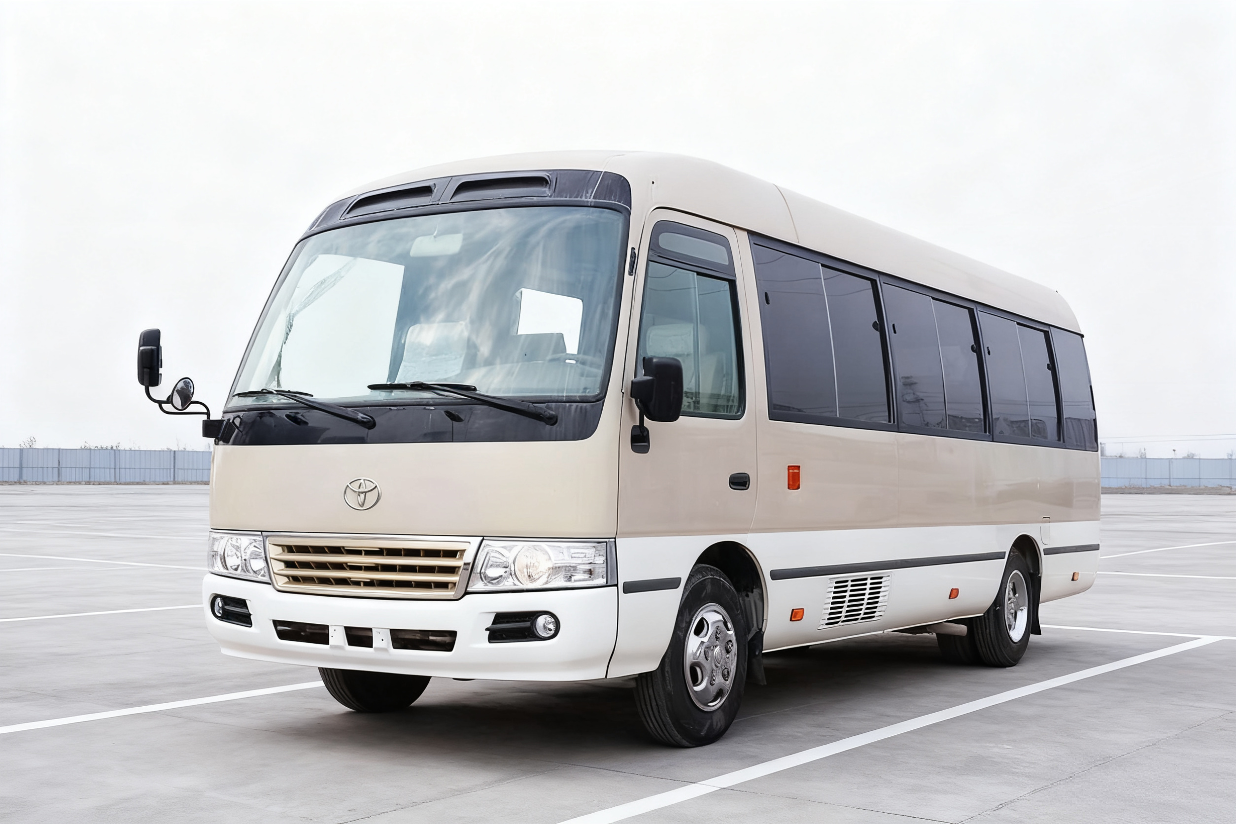 TOYOTA Coaster bus Used Buses 19-30 SEATS