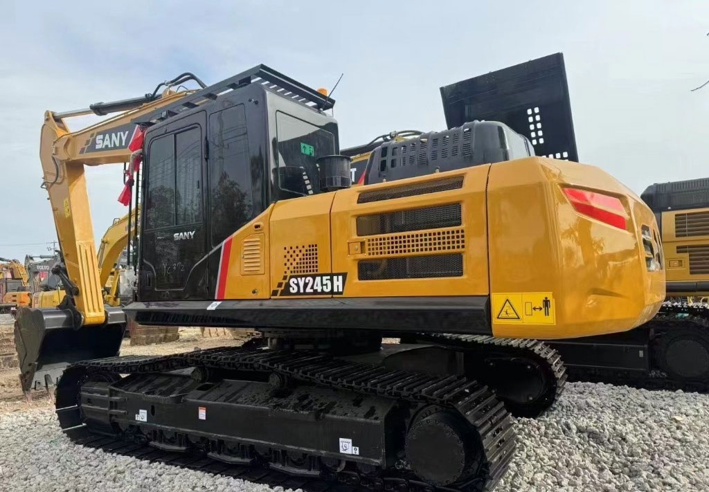 Excavator-SANY245H_05