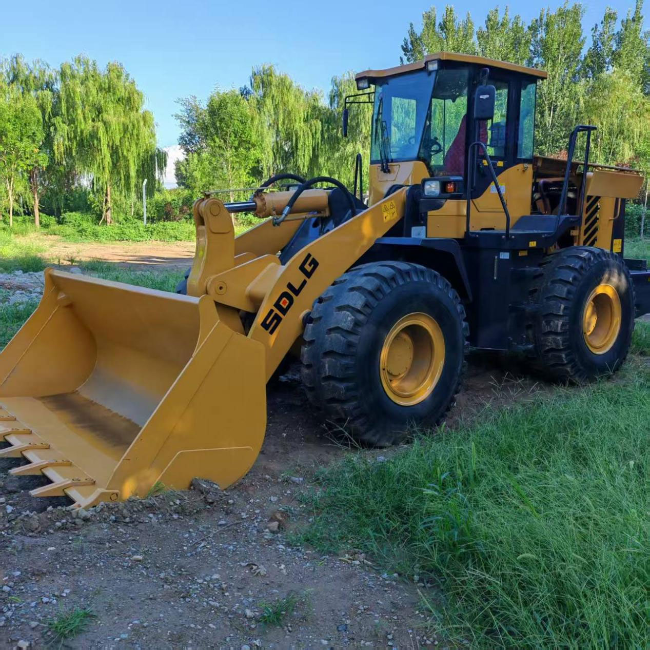 SDLG-Wheel-Loader_09