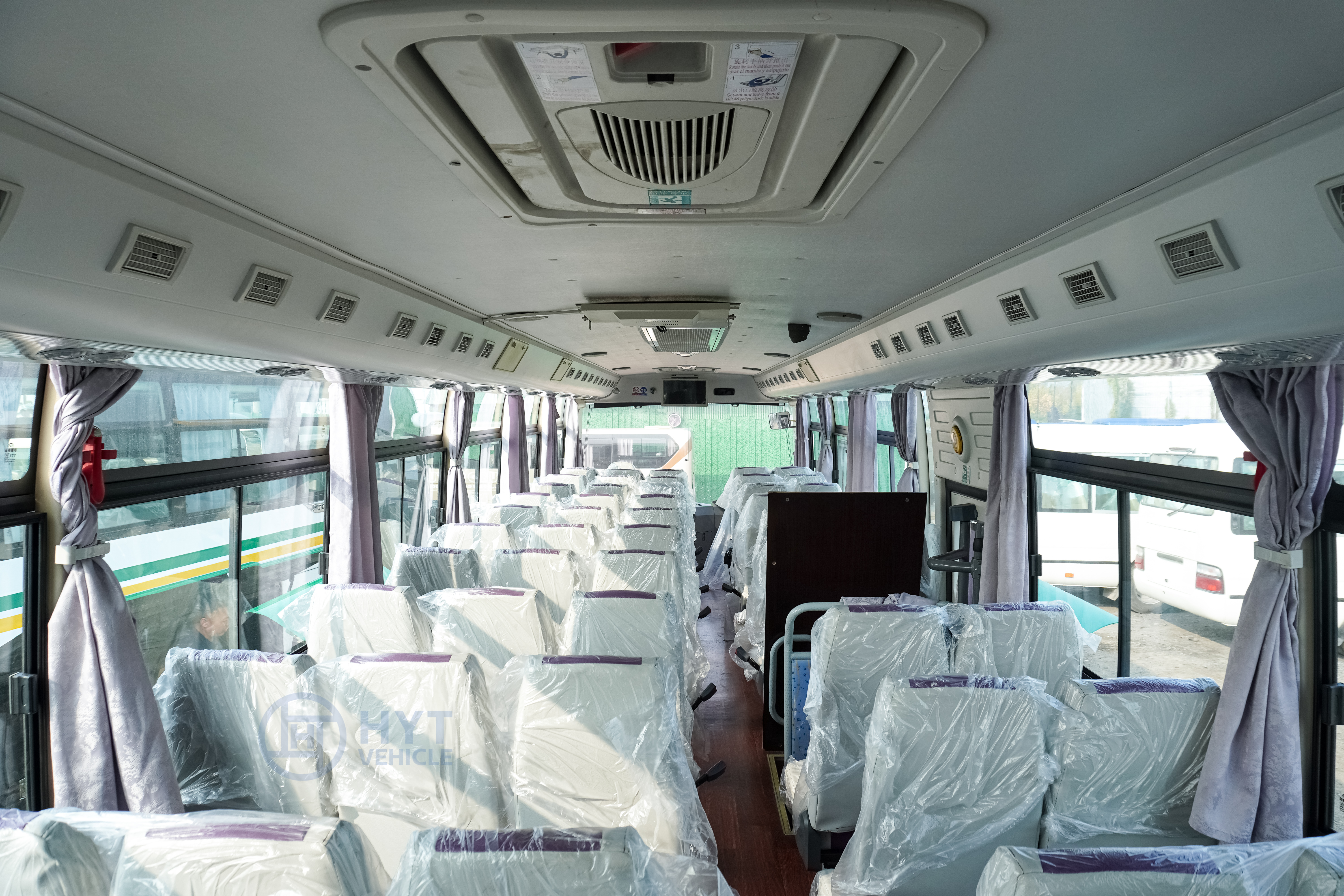 Spacious and Durable Used Buses-Yutong ZK6127
