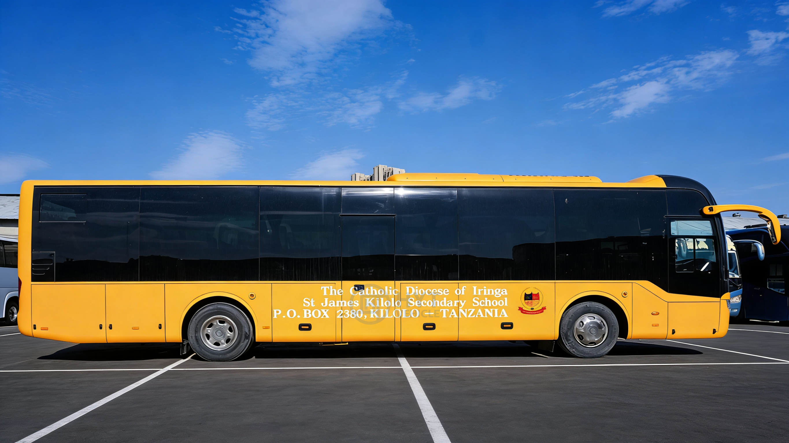 Right/Left Hand Drive Rear Engine Used Yutong Bus ZK6121