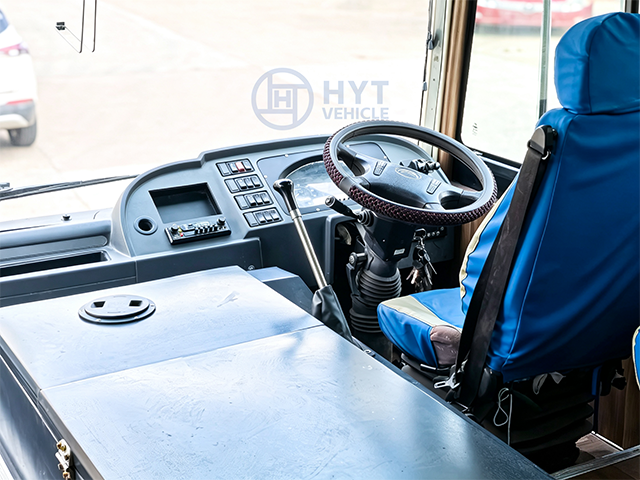 Sturdy and Durable Right-hand Drive Used Bus-Yutong ZK6110