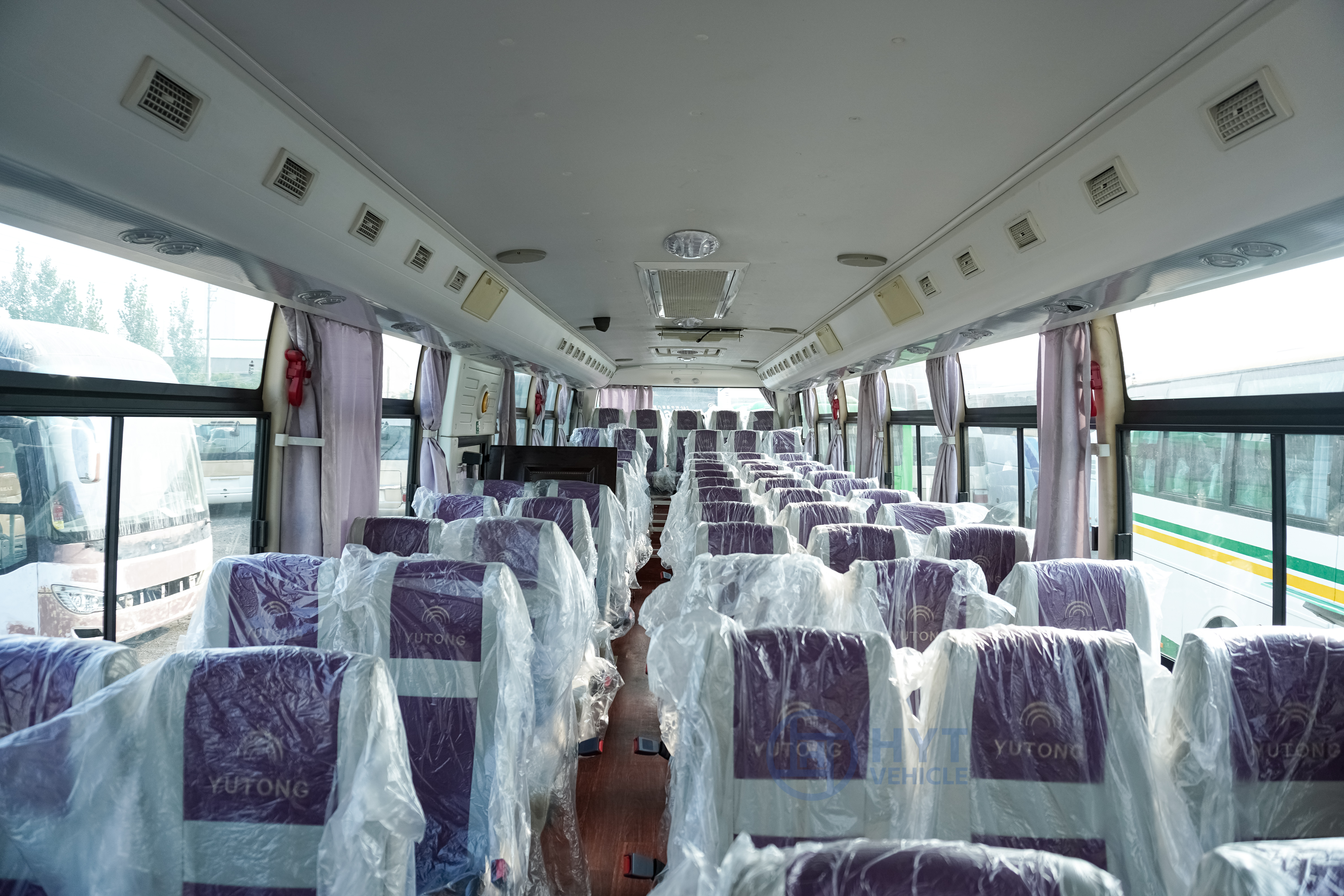 Spacious and Durable Used Buses-Yutong ZK6127